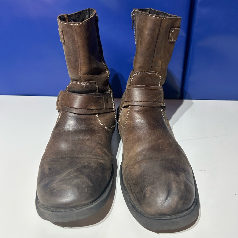 Natha - Men’s leather boots.  Good condition